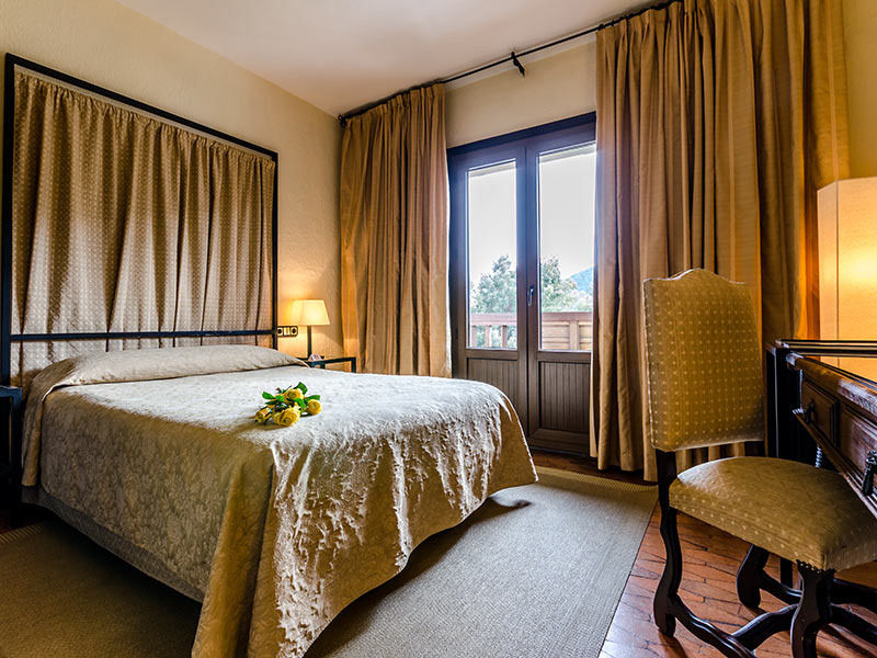 Hotel Temple Понферрада Экстерьер фото